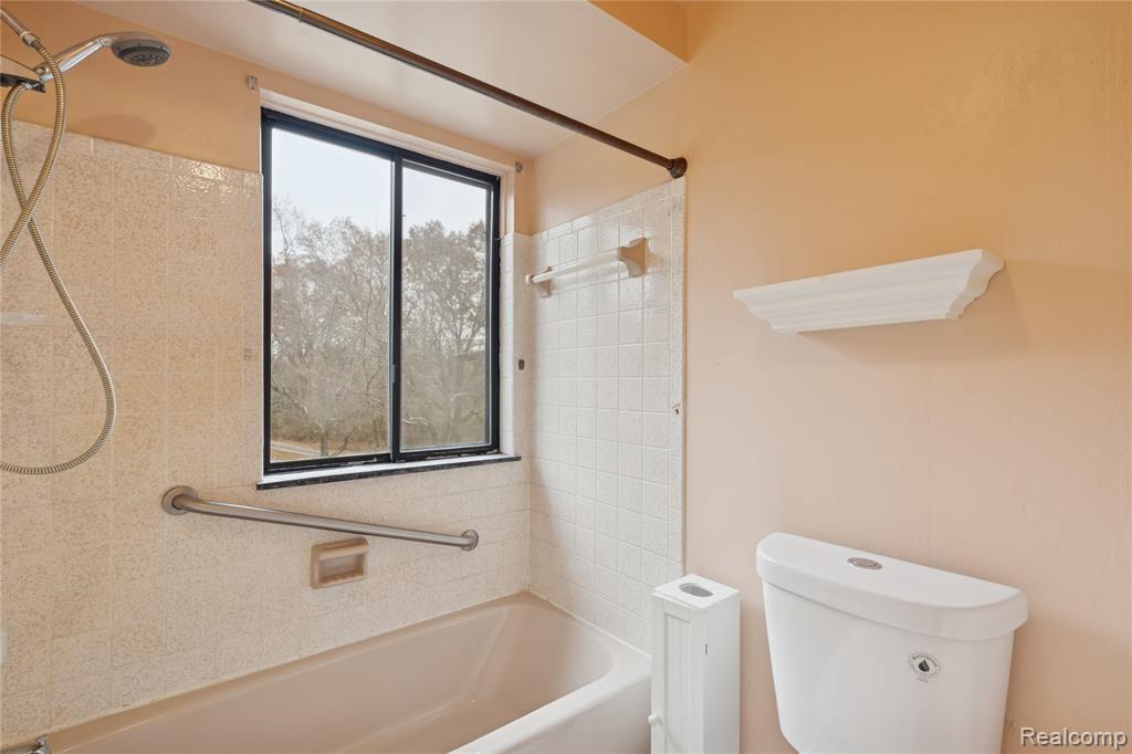 6570 Perryville Road, Holly, MI 48442 — Photo 36