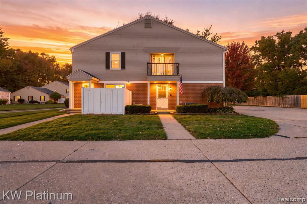 24487 Meadowbridge Drive, Clinton Twp, MI 48035
