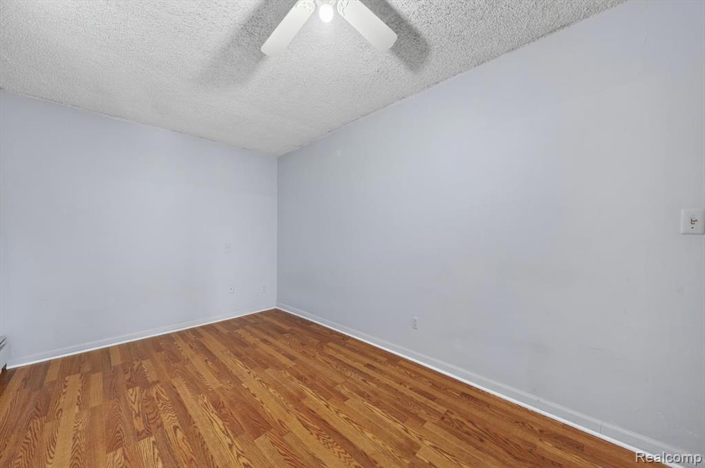 2978 Evaline Street, Hamtramck, MI 48212 — Photo 20