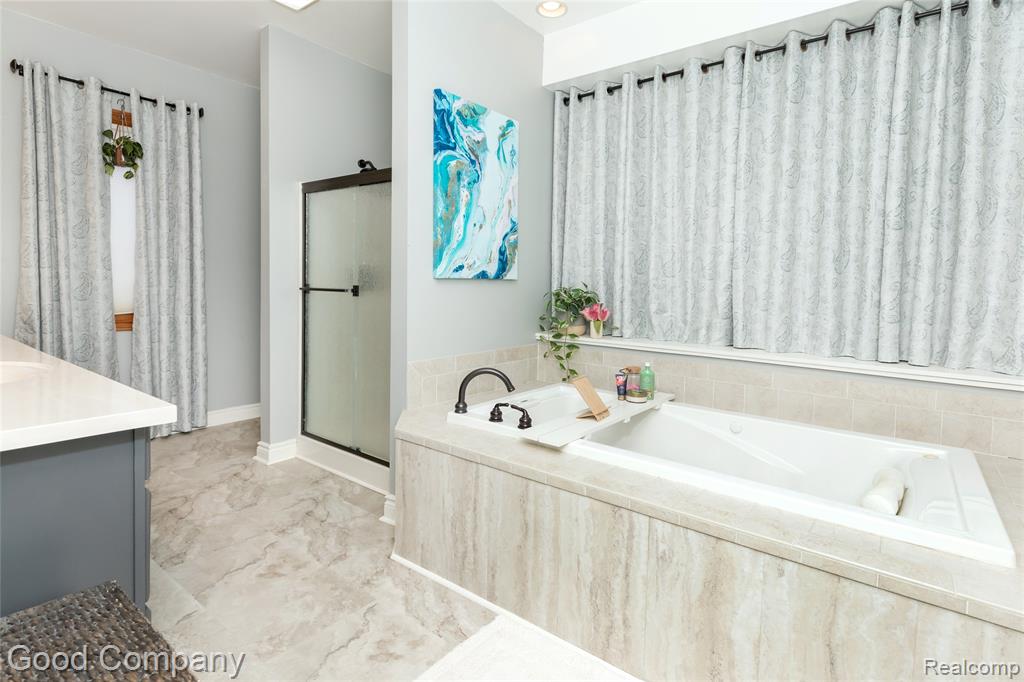 7526 Summer Breeze Trail, Howell, MI 48843 — Photo 19