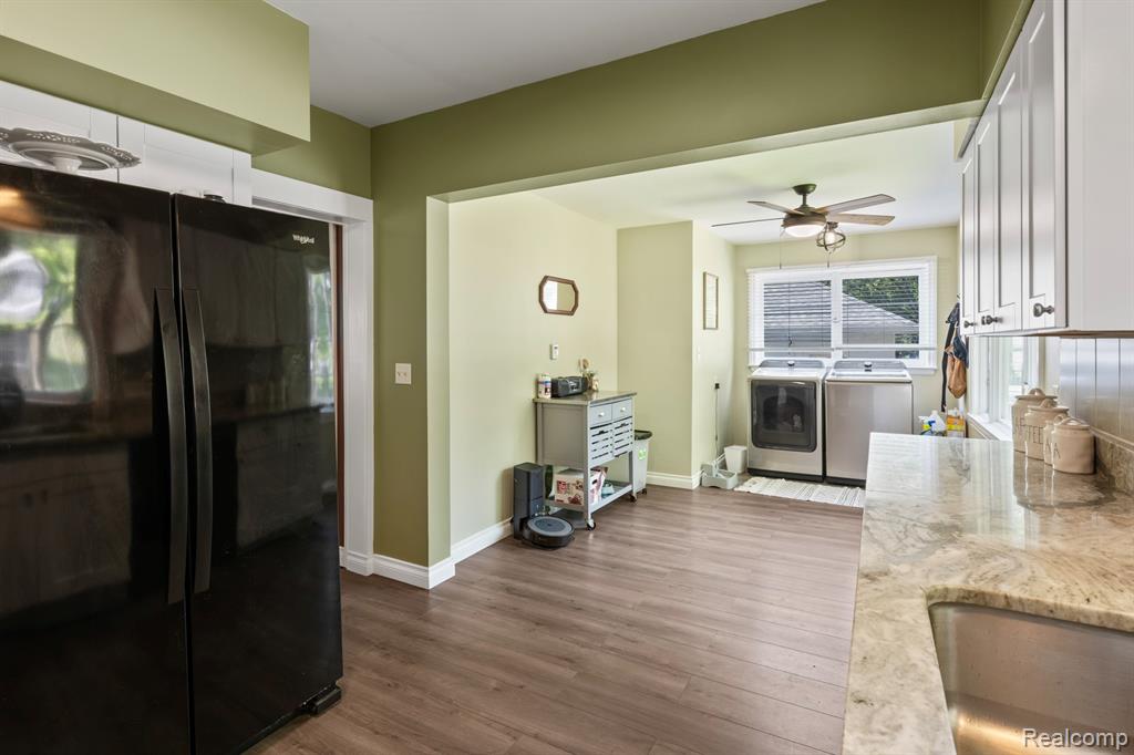 819 N Ball Street, Owosso, MI 48867 — Photo 14