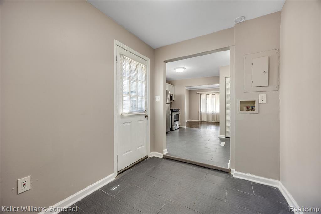 8289 Ford Avenue, Warren, MI 48089 — Photo 16