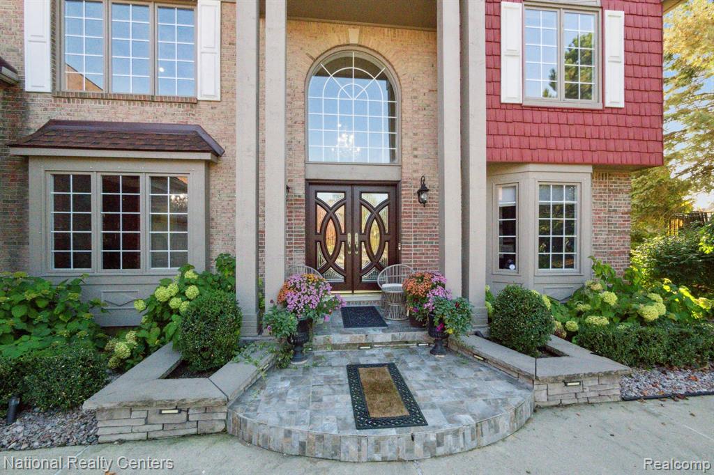 50983 WESTON Drive, Plymouth, MI 48170 — Photo 5