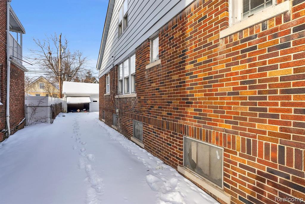 5935 BEDFORD Street, Detroit, MI 48224 — Photo 5
