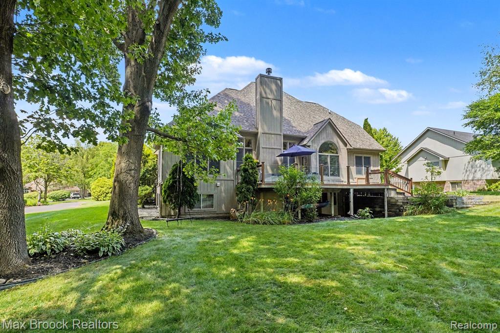9843 Oak Valley Drive, Clarkston, MI 48348 — Photo 34