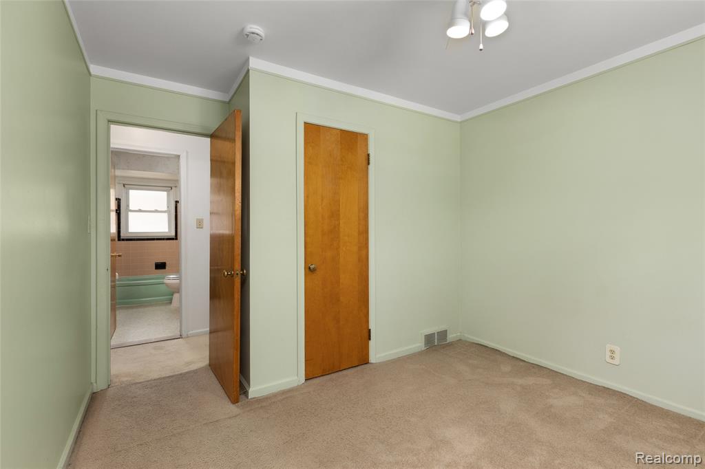 6455 Mayfair Street, Taylor, MI 48180 — Photo 22
