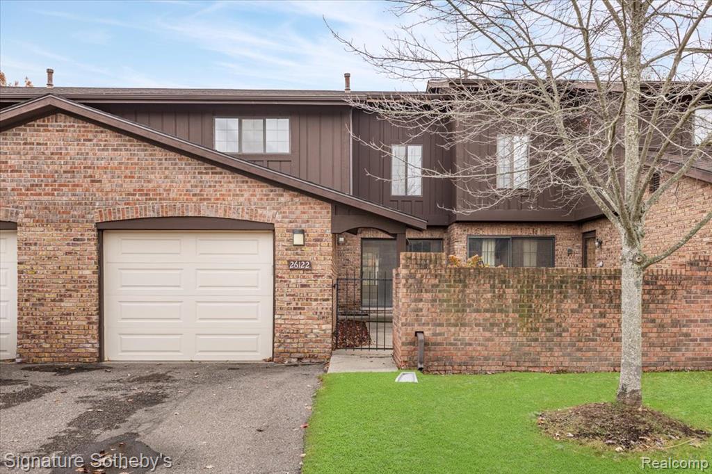 26122 Summerdale Drive, Southfield, MI 48033 — front exterior