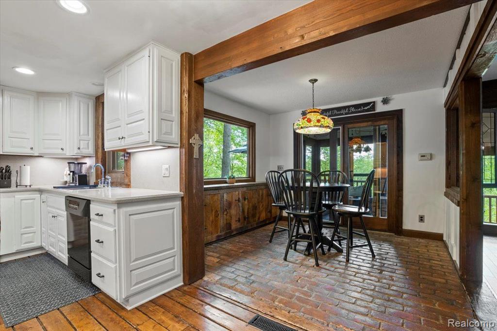 6885 DEERHILL Drive, Clarkston, MI — Photo 23