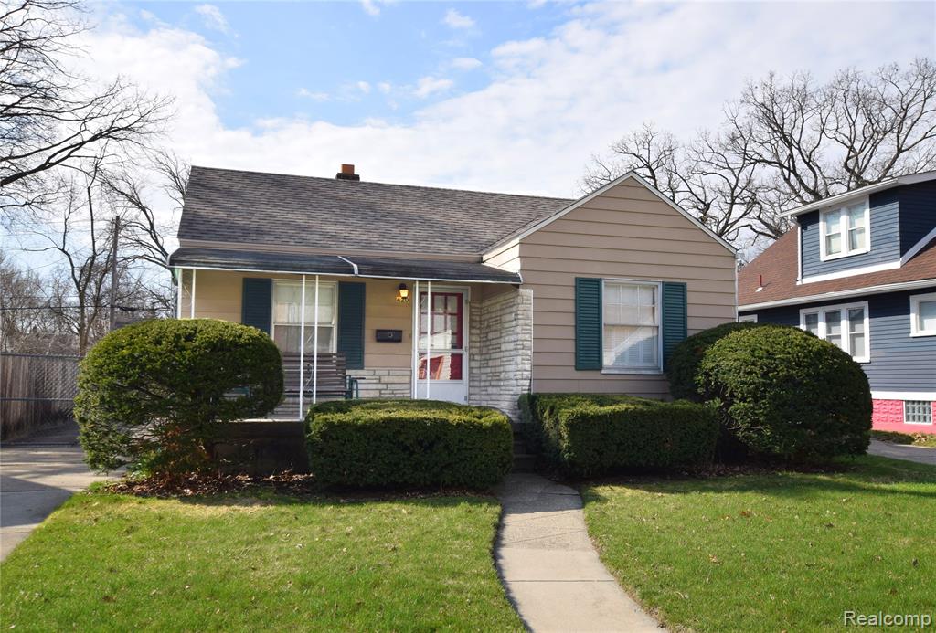 420 Burroughs Avenue, Flint, MI 48507 — front exterior