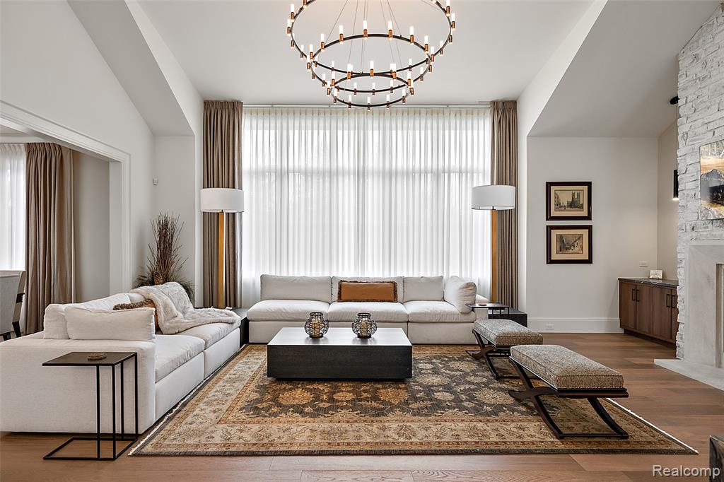 3431 Crooks Road, Troy, MI, 48084