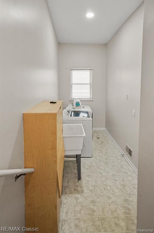 43008 EMERSON Way, Novi, MI — Photo 32