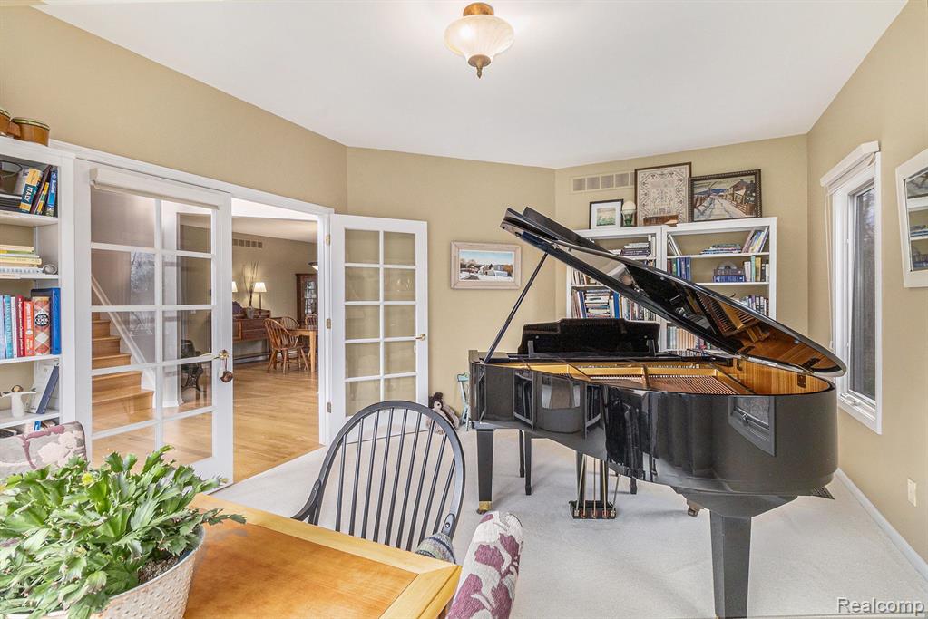 7643 MISTWOOD Drive, White Lake, MI 48383 — Photo 20