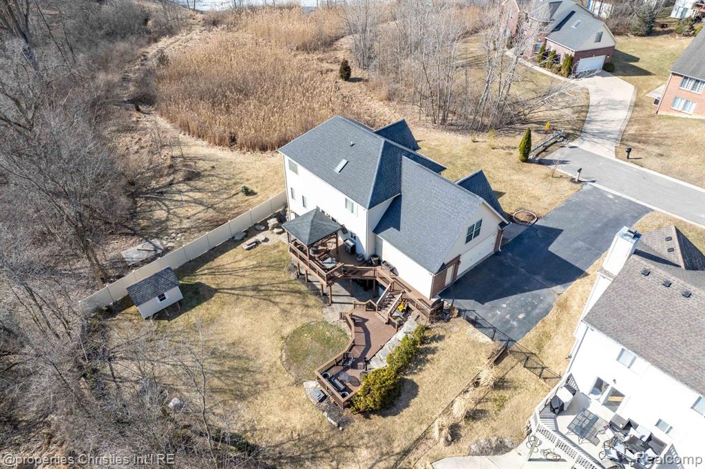 815 AMBERWOOD Street, Auburn Hills, MI 48326 — Photo 42