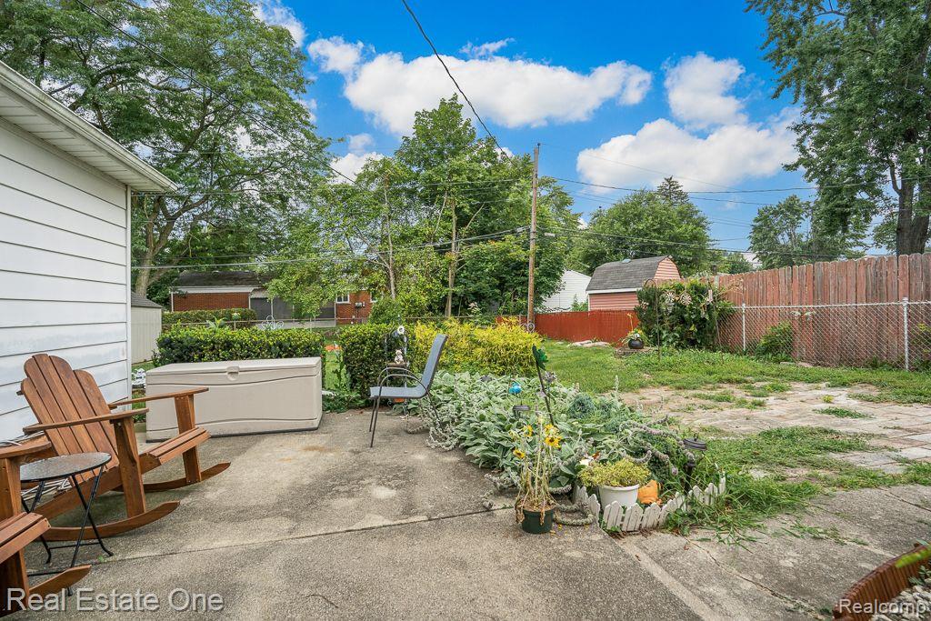 39553 Rambler Drive, Sterling Heights, MI 48313 — Photo 35