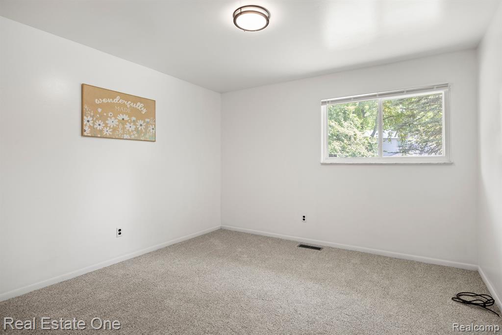 39764 BONNIE COURT, Clinton Twp, MI 48038 — Photo 25