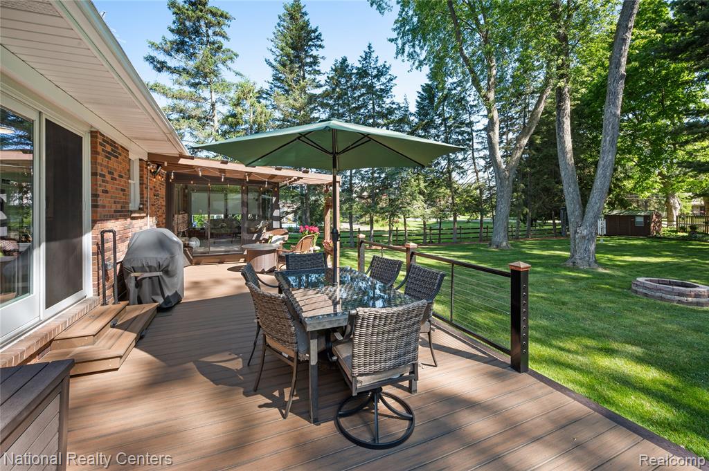 16 Lakeridge Drive, Adrian, MI 49221 — Photo 26
