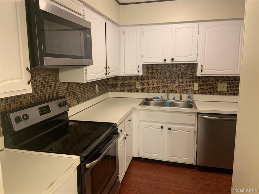 6320 Laurentian. Court, Flint, MI 48532 — Photo 8