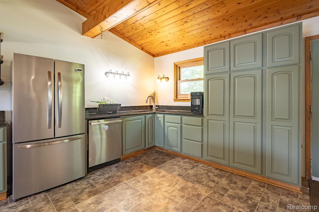 4069 Loch Drive, Highland, MI — Photo 6