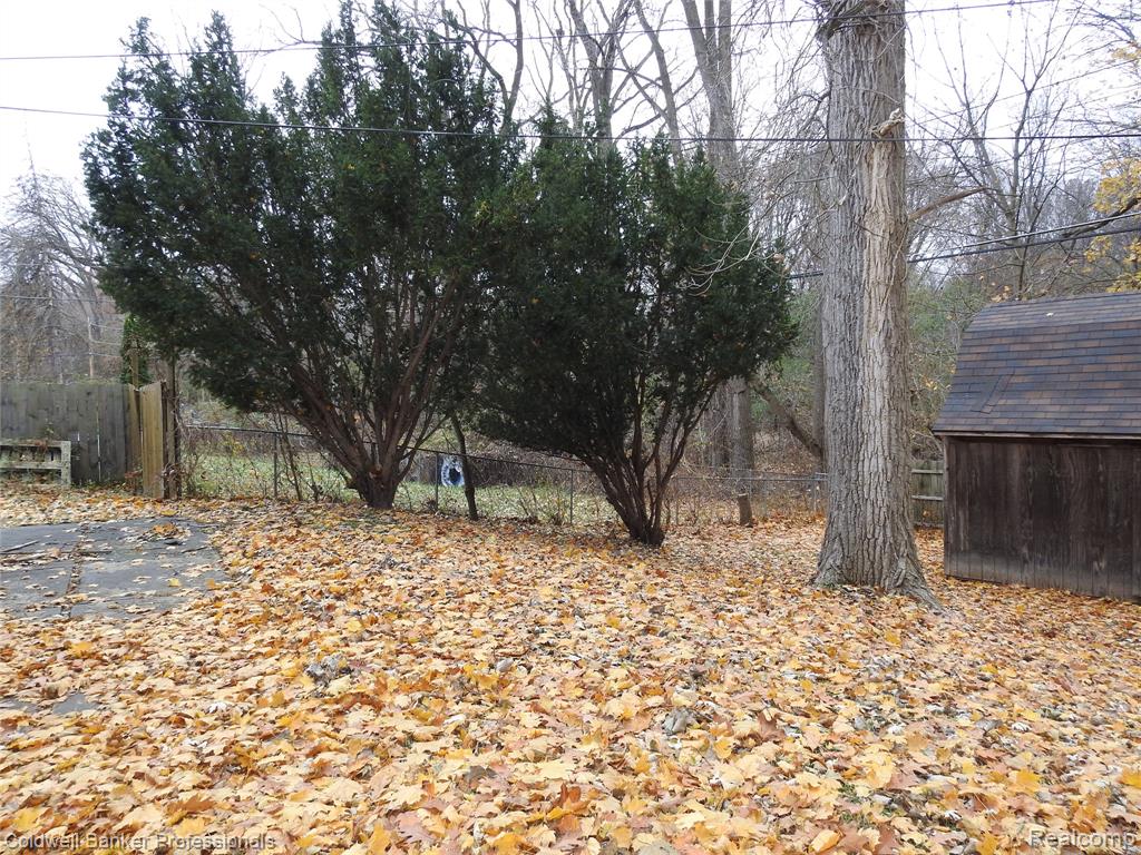 5919 Western Road, Flint, MI 48506 — Photo 5