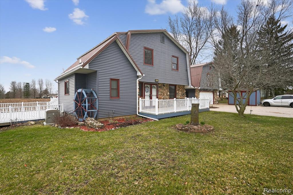992 W Bennington Road, Owosso, MI 48867 — Photo 2