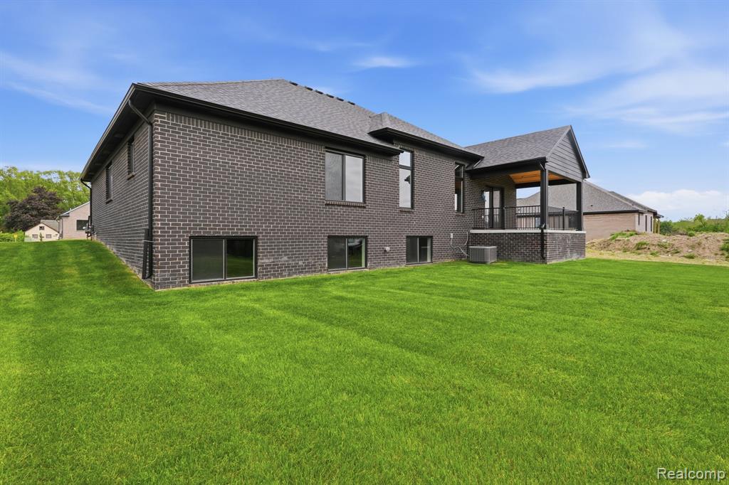 50965 Remar Farms Dr, Macomb, MI 48044 — Photo 35
