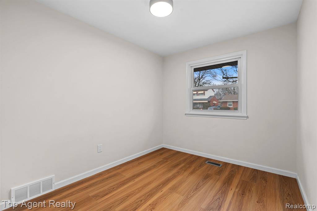 20527 Chapel Street, Detroit, MI 48219 — Photo 19