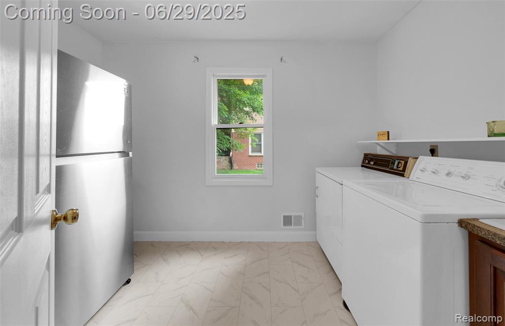 4240 Blue Heron Drive, Auburn Hills, MI 48326 — Photo 23