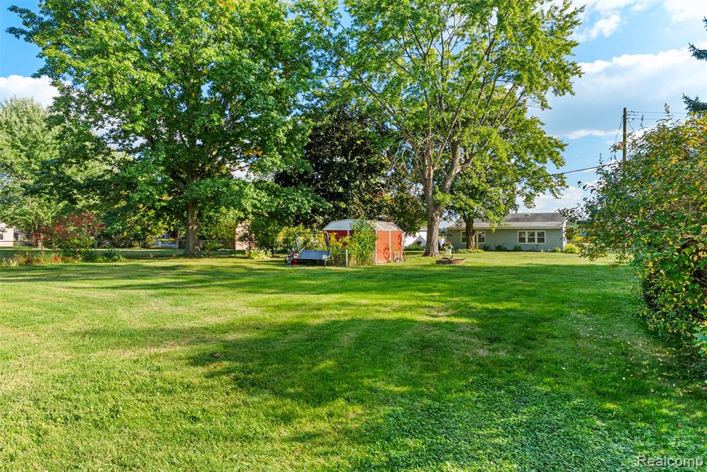 5292 Maple Avenue, Swartz Creek, MI 48473 — Photo 28