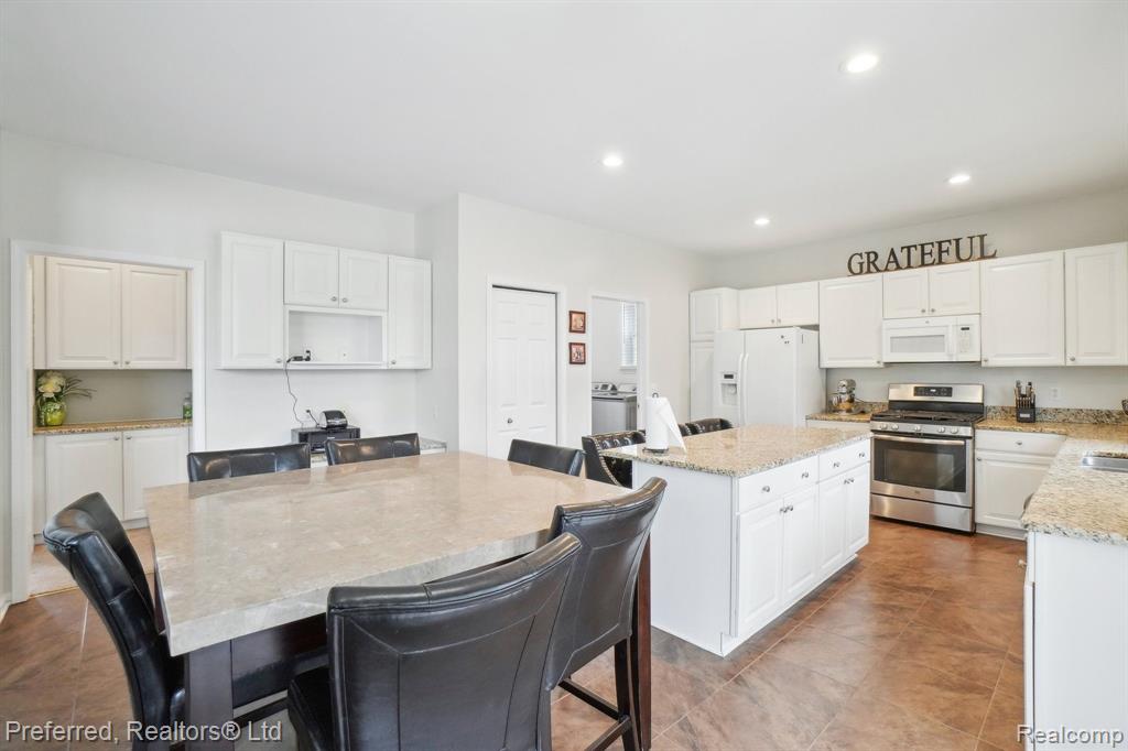 8045 Creek Bend Drive, Ypsilanti, MI 48197 — Photo 16