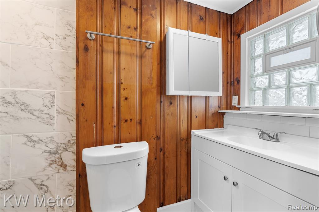 8135 REPUBLIC Avenue, Warren, MI 48089 — Photo 40