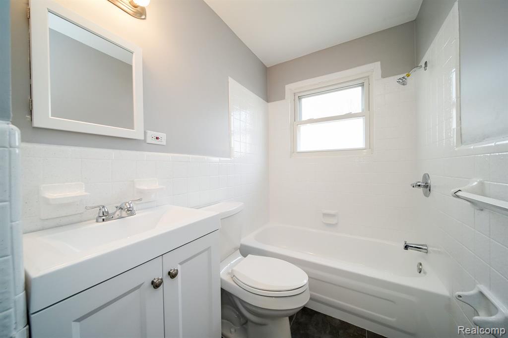 5943 FELLRATH Street, Taylor, MI 48180 — Photo 32