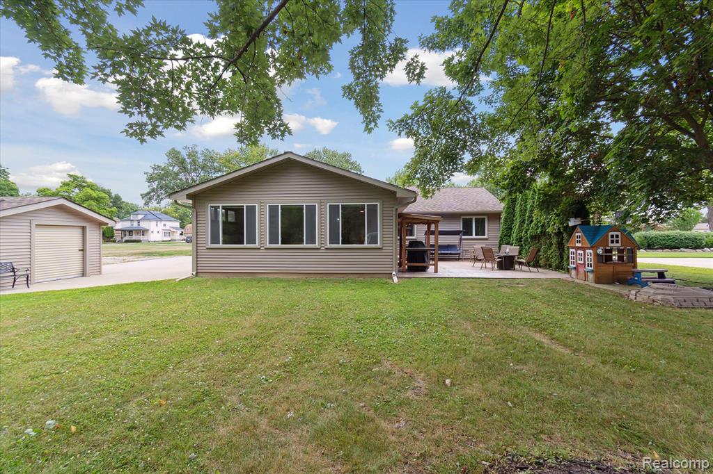 5350 Lathrop Street, Trenton, MI 48183 — Photo 4