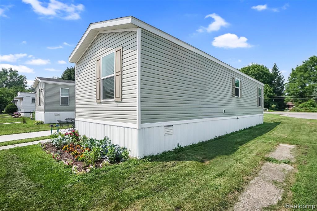 56 Arizona, Belleville, MI 48111 — Photo 4