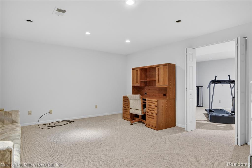 7127 Danbrooke Court, West Bloomfield, MI, 00000