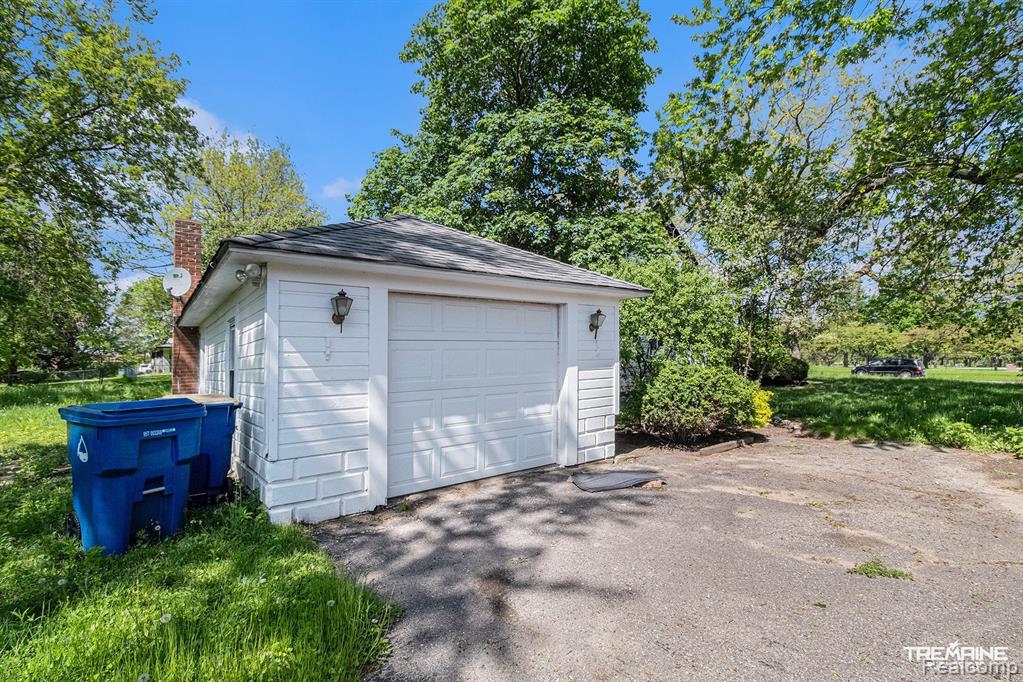 4505 NELSEY Road, Waterford, MI 48329 — Photo 19