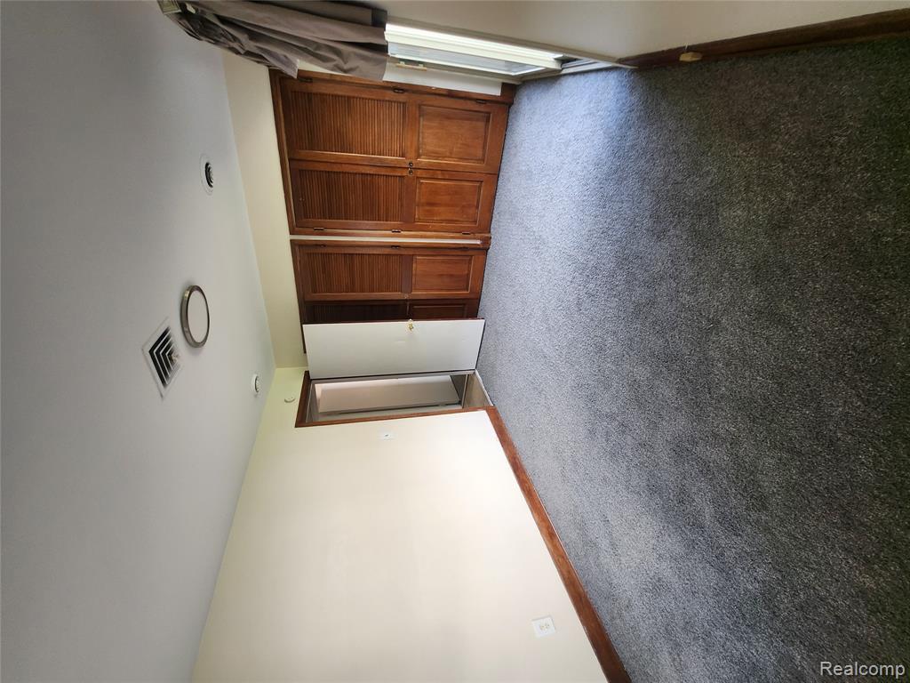 6878 Drexel Street, Dearborn Heights, MI 48127 — Photo 13