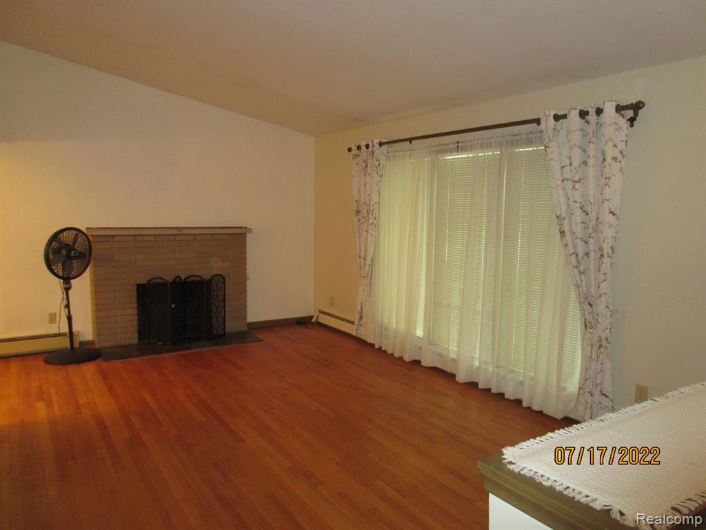 29497 GERALDINE Drive, Warren, MI 48093 — Photo 12