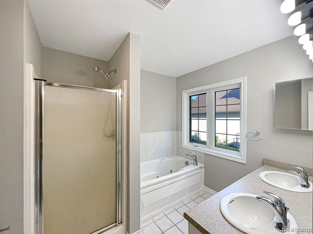 4329 ARETHA Avenue, 2, Detroit, MI 48201 — Photo 14