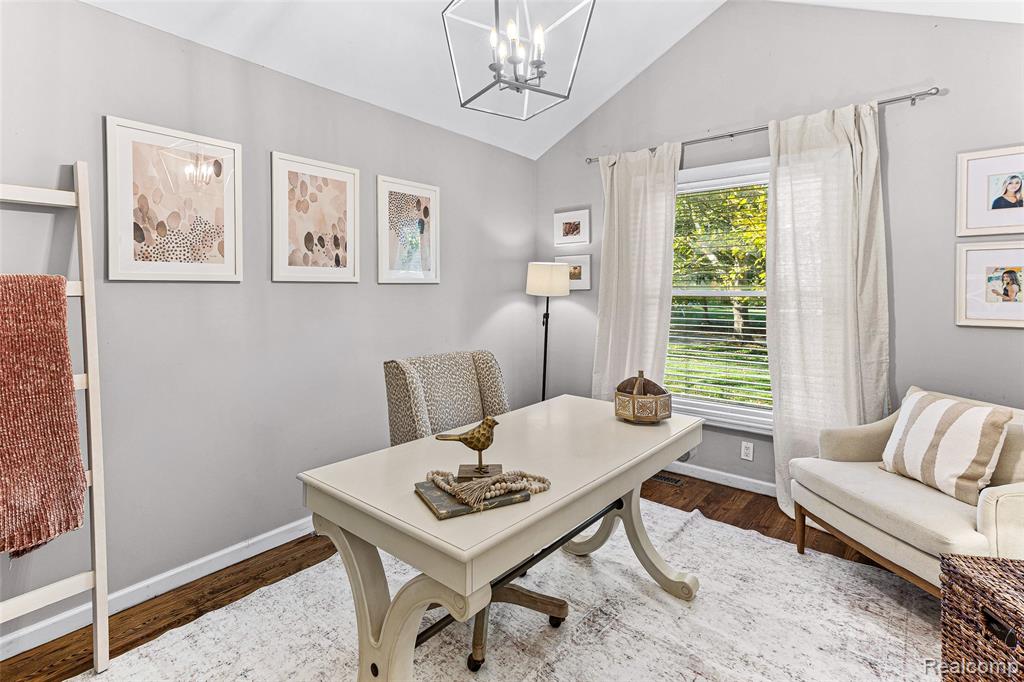 7185 Aaronway Drive, West Bloomfield, MI 48324 — Photo 11