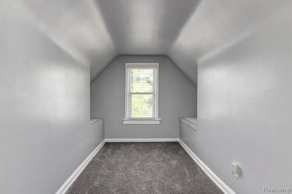15810 ROBSON Street, Detroit, MI 48227 — Photo 12