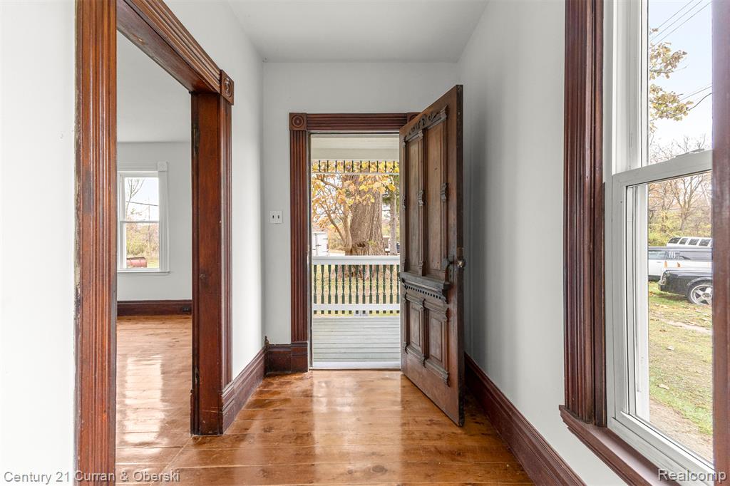 8004 N Farmington Road, Westland, MI — Photo 4
