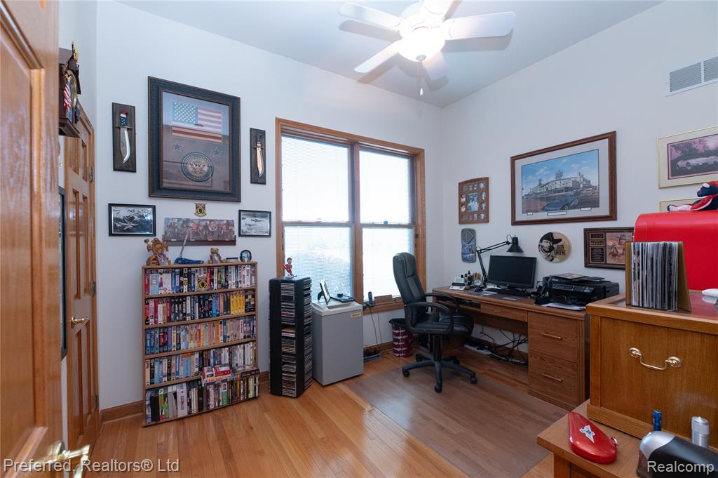 9769 Fawnwood Drive, Carleton, MI 48117 — Photo 26