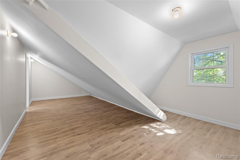 5401 Orchard Avenue, Dearborn, MI 48126 — Photo 30