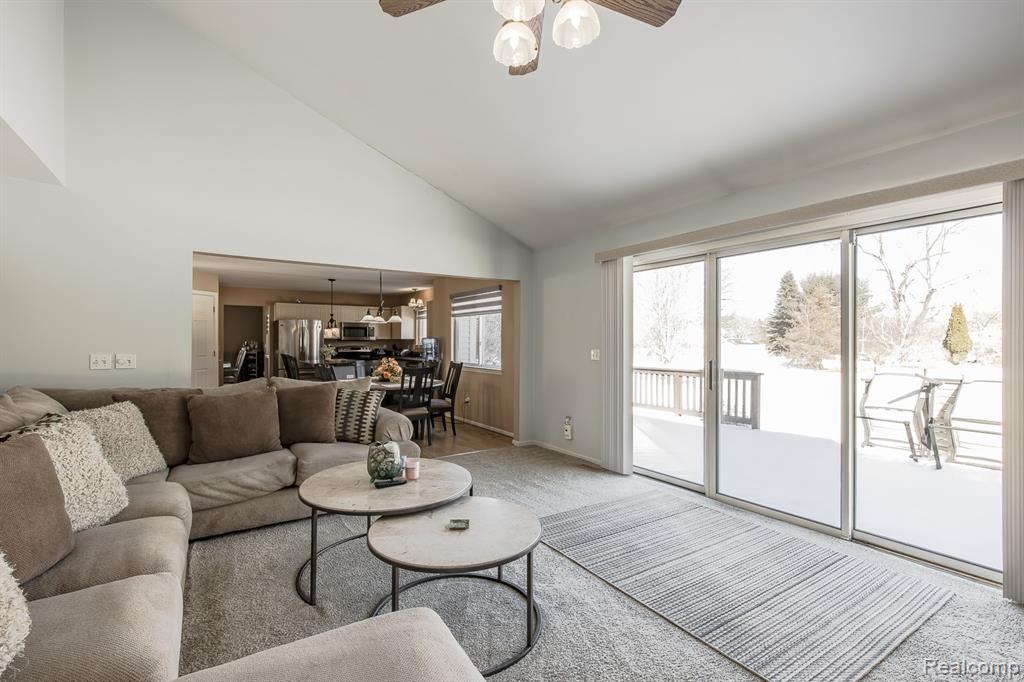 4930 Fox Chase Drive, White Lake, MI 48383 — Photo 17