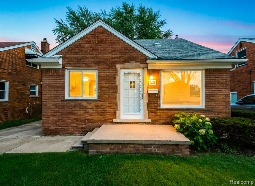 9255 Hubert Avenue, Allen Park, MI 48101 — front exterior