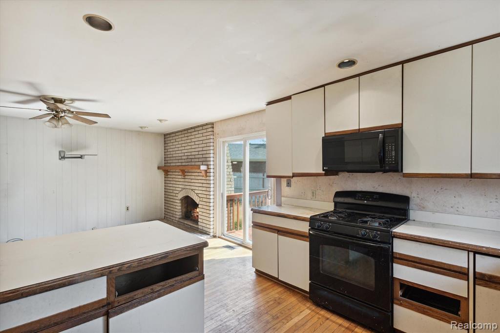 44359 REGIS, Canton, MI 48187 — Photo 10