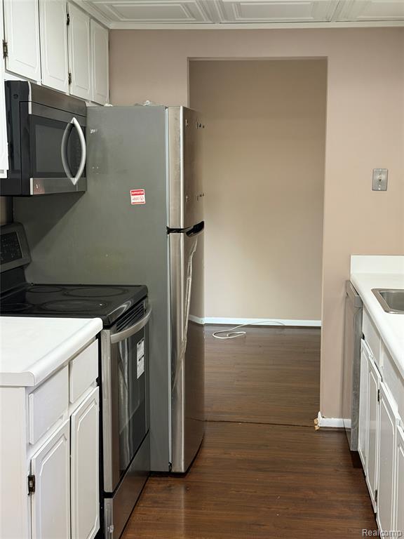 887 Kirts Boulevard, Troy, MI 48084 — Photo 9