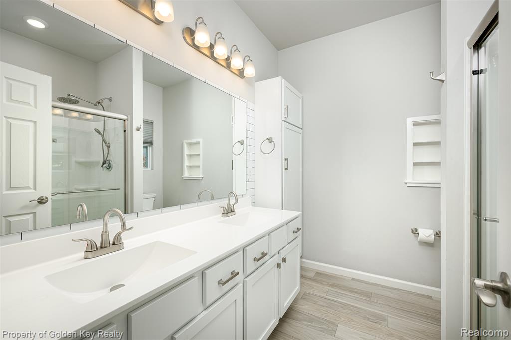 420 Dorchester Drive, Howell, MI 48855 — Photo 17