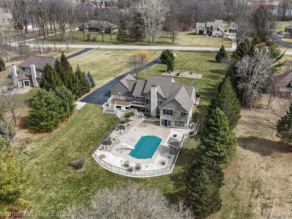 9123 SALEM FARMS Drive, South Lyon, MI 48178 — Photo 59