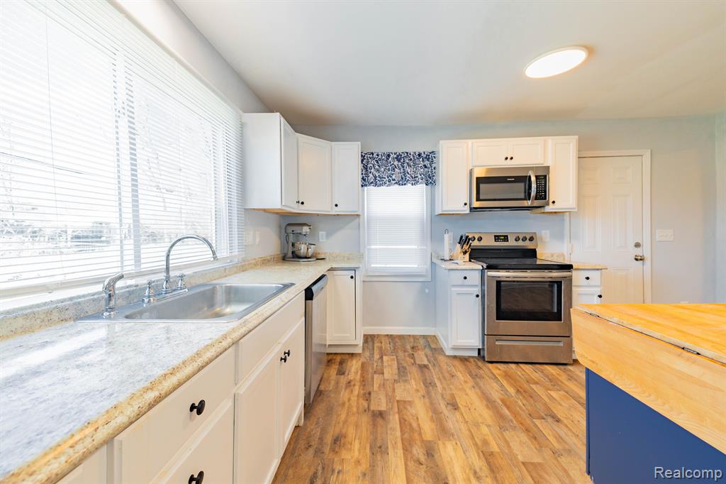 1241 RAMBLING Road, Ypsilanti, MI 48198 — Photo 10